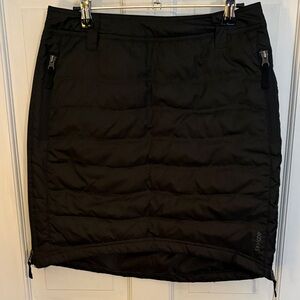 Women's skhoop size small Black Insulated Mini Skirt like new.